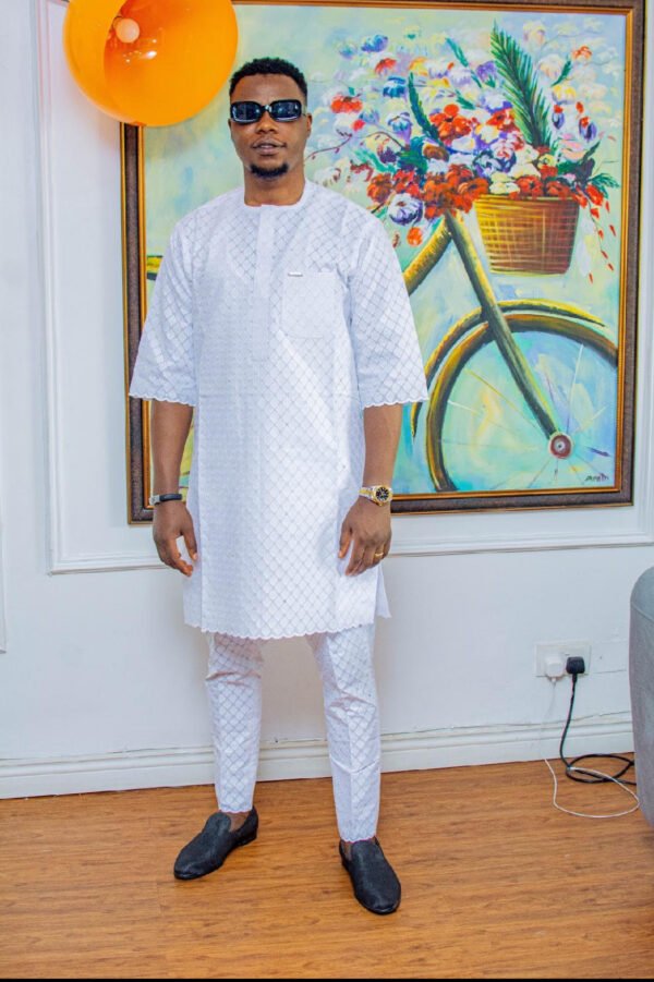 WHITE SHORT SLEEVE SENATOR WEAR